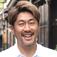 松田　譲二